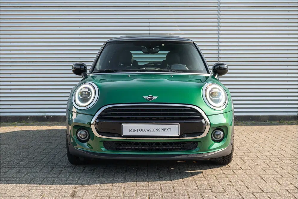 Mini Hatchback Cooper Automaat uit 2020, foto 2