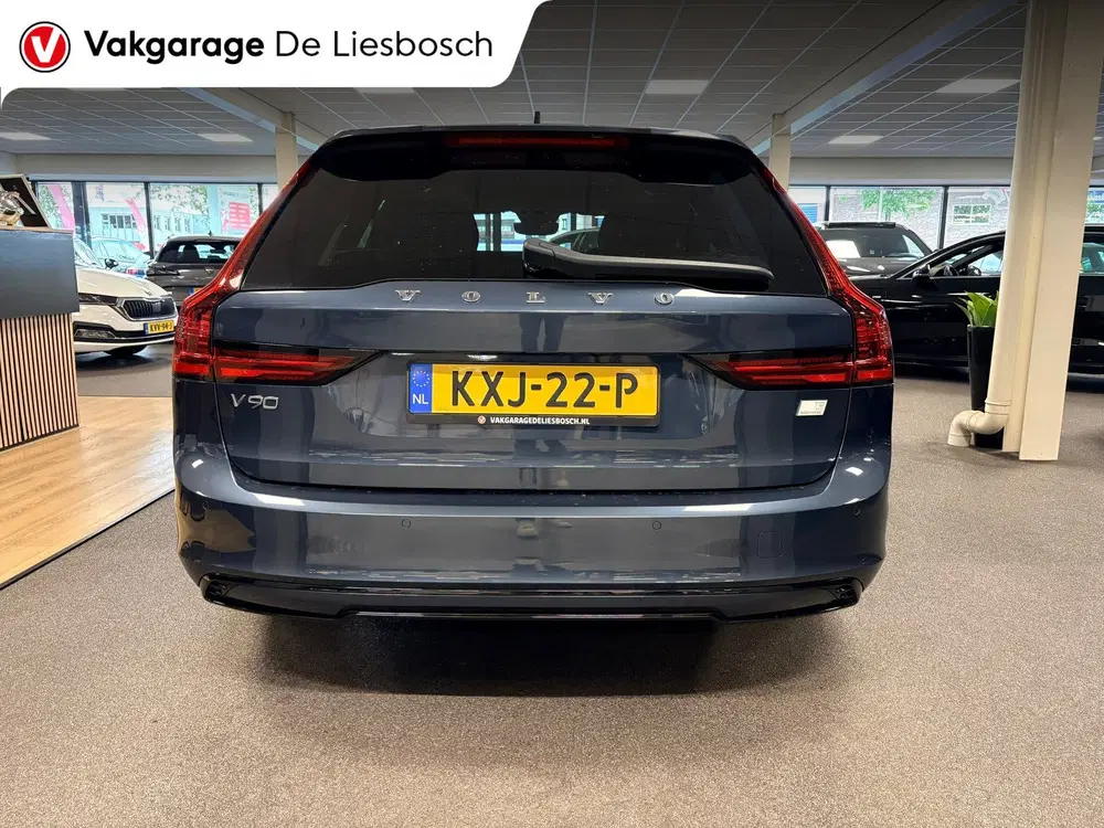 Volvo V90 2.0 T8 Plug-in hybrid AWD Ultimate Dark uit 2023, foto 10