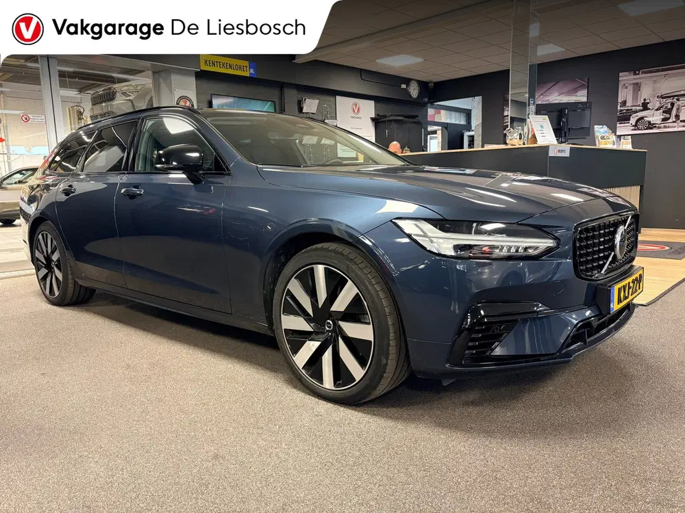Volvo V90 2.0 T8 Plug-in hybrid AWD Ultimate Dark uit 2023, foto 6