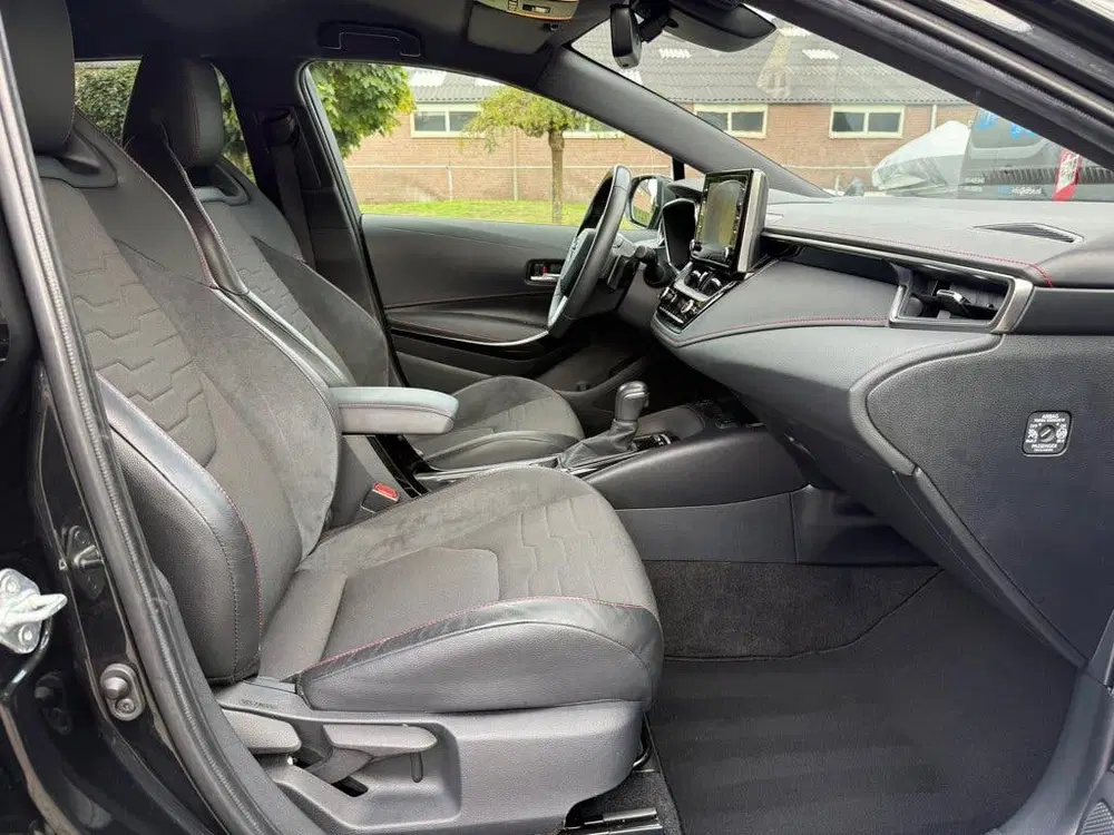 Toyota Corolla 2.0 Hybrid Executive N.A.P. uit 2019, foto 11