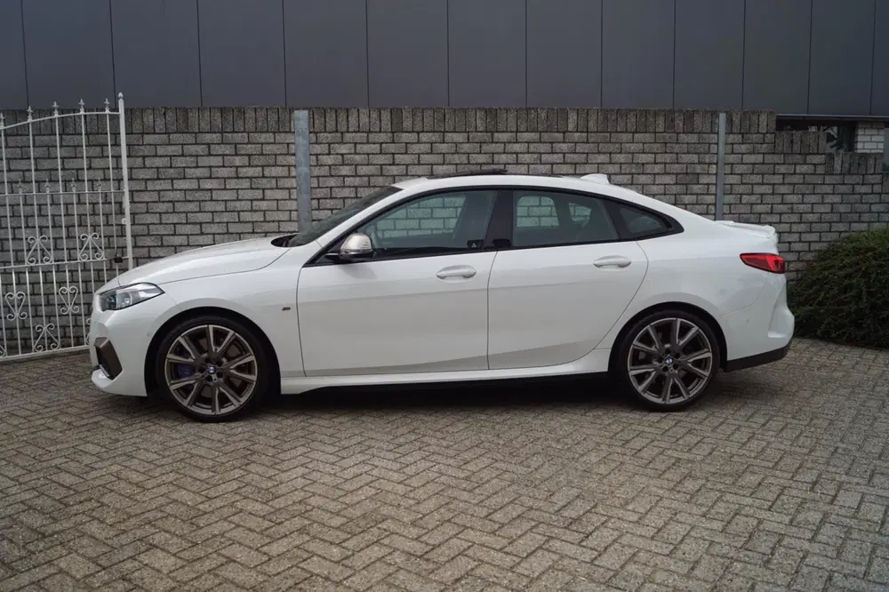BMW 2-serie 2-serie Gran Coupé M235i xDrive High Execu uit 2020, foto 2