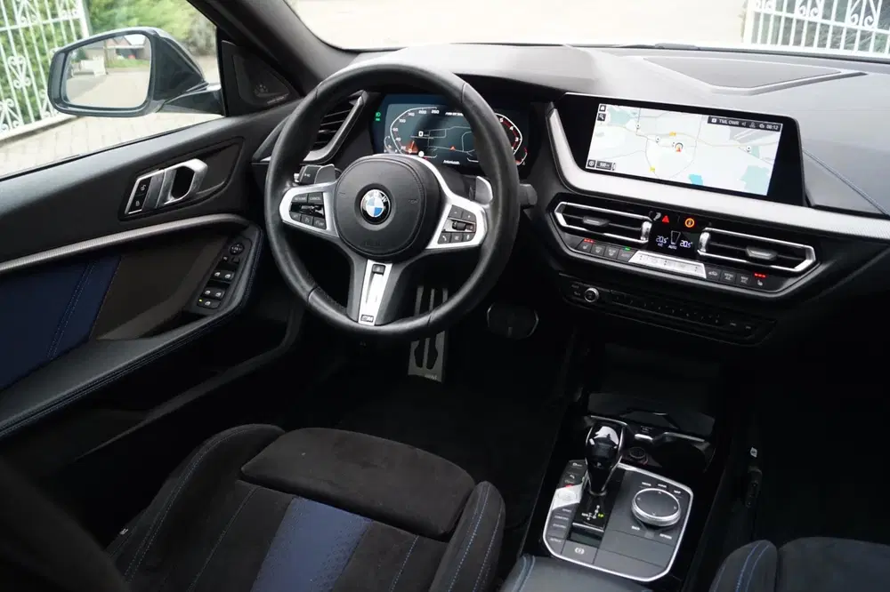 BMW 2-serie 2-serie Gran Coupé M235i xDrive High Execu uit 2020, foto 3
