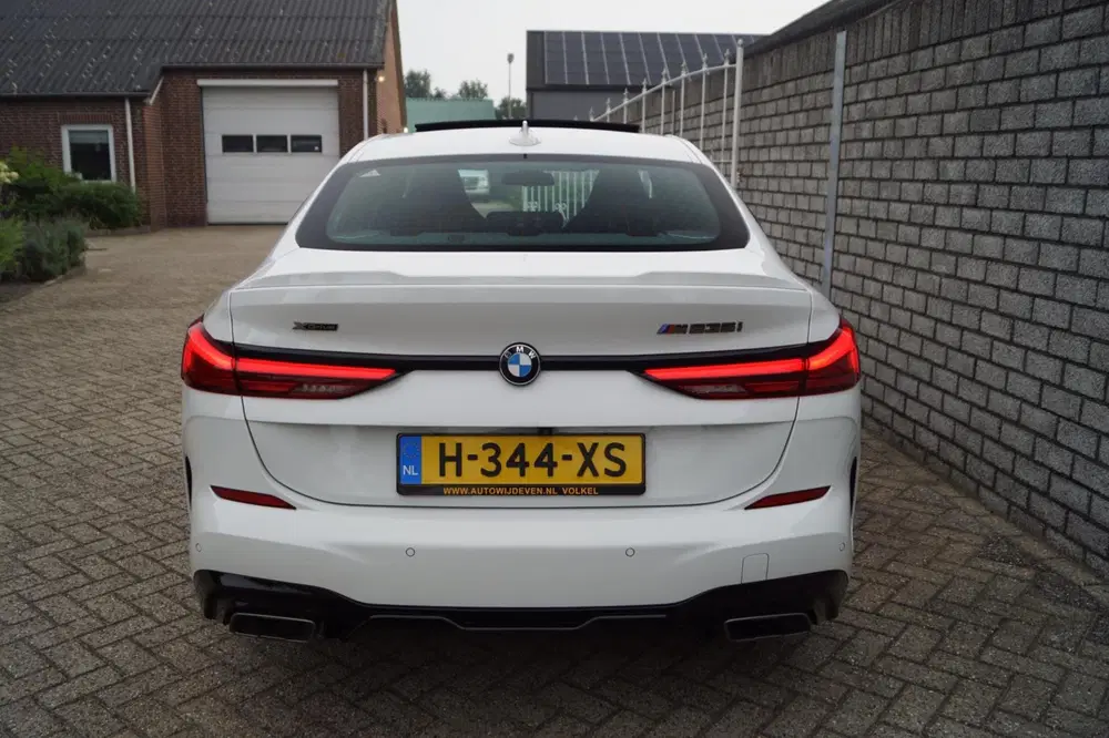 BMW 2-serie 2-serie Gran Coupé M235i xDrive High Execu uit 2020, foto 5