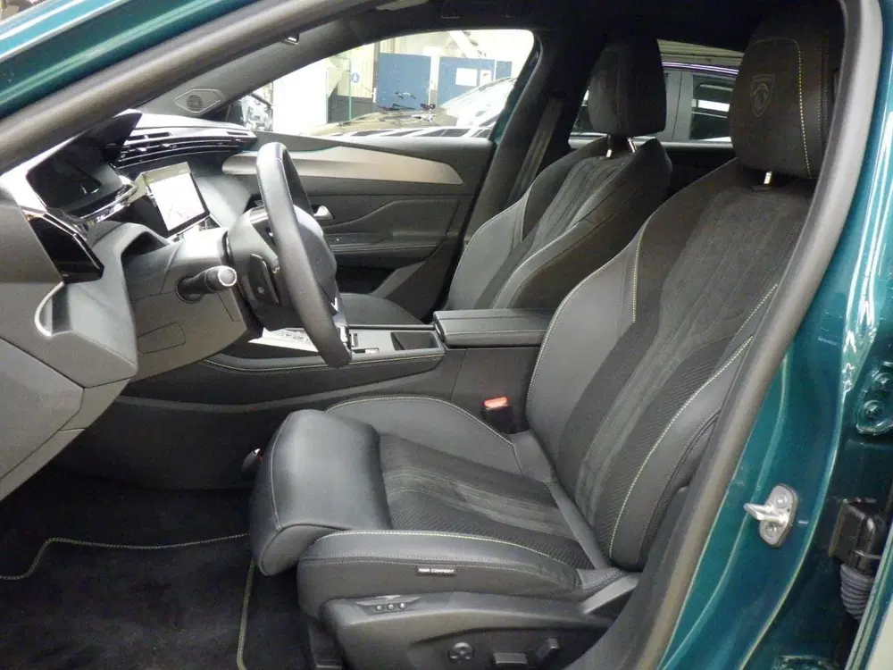 Peugeot 308 1.2 Hybrid 145 e-DCS6 GT Leder Alcantara uit 2025, foto 6