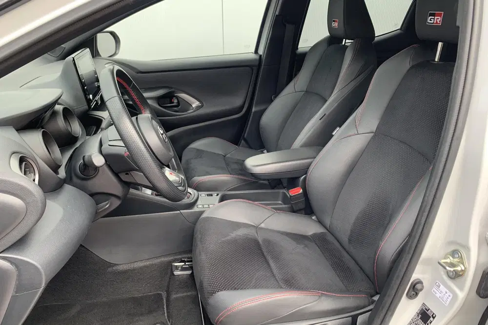 Toyota Yaris 1.5 Hybrid GR Sport uit 2023, foto 6