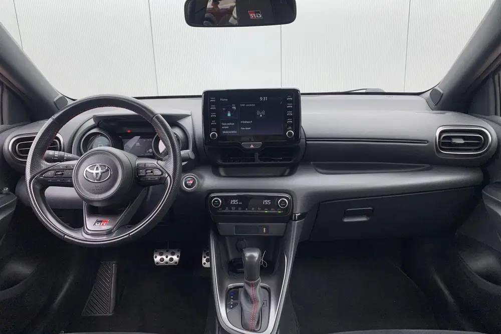 Toyota Yaris 1.5 Hybrid GR Sport uit 2023, foto 8