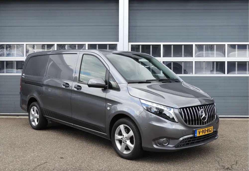 Mercedes-Benz Vito 119 CDI Lang AUT uit 2023, foto 3