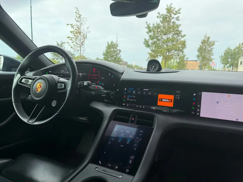 Porsche Taycan Performance 84 kWh l pano l bose l 360 cam uit 2022, foto 14