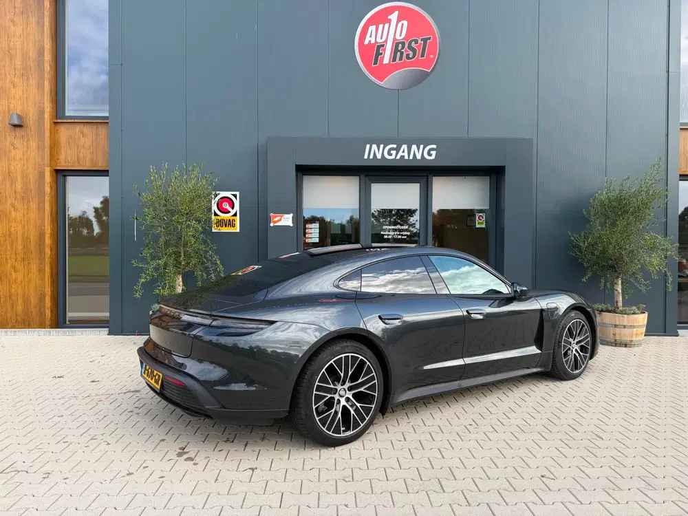 Porsche Taycan Performance 84 kWh l pano l bose l 360 cam uit 2022, foto 2