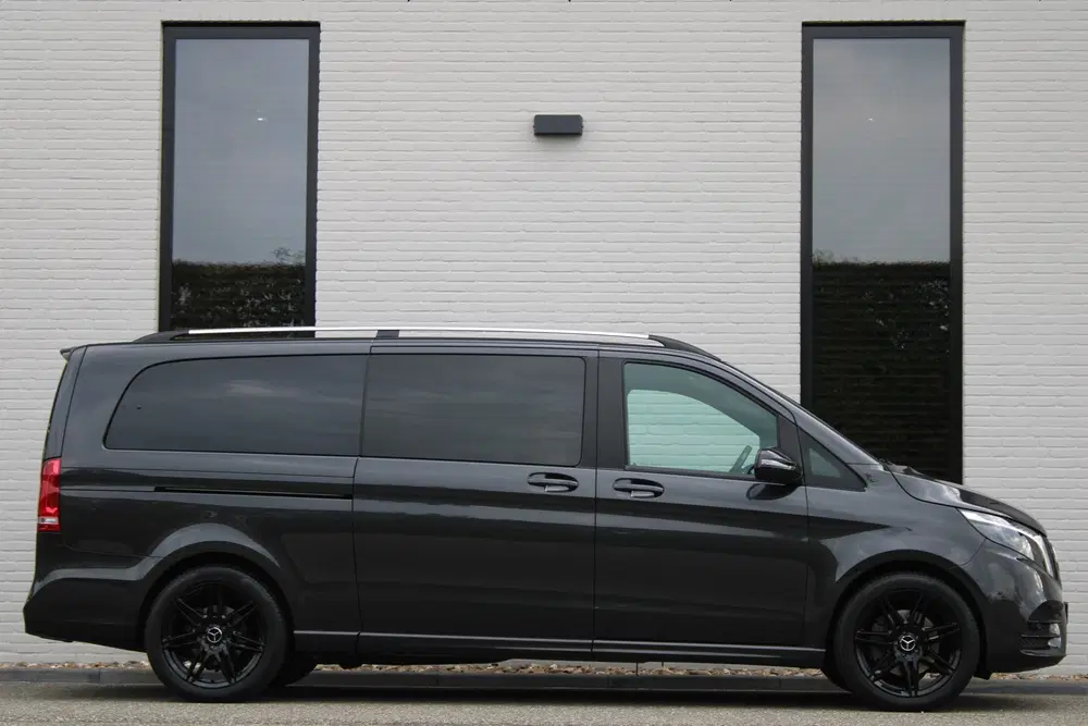 Mercedes-Benz V-Klasse 300d uit 2023, foto 5