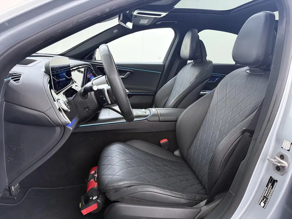 Mercedes-Benz E-Klasse 400 e 4MATIC AMG Line Wegklapbare tre uit 2024, foto 15