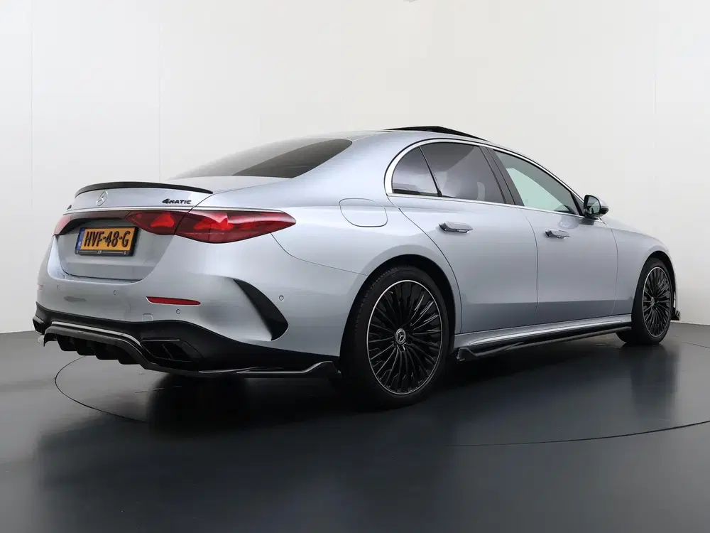 Mercedes-Benz E-Klasse 400 e 4MATIC AMG Line Wegklapbare tre uit 2024, foto 8