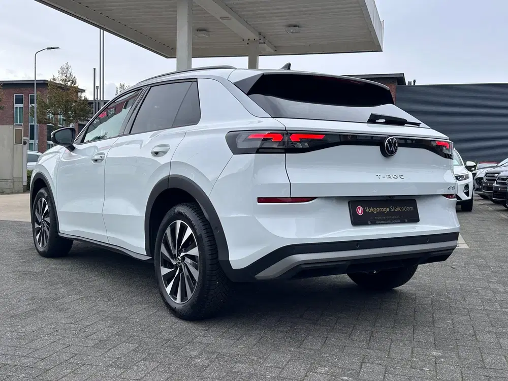 Volkswagen T-Roc 1.5 eTsi Life uit 2026, foto 2