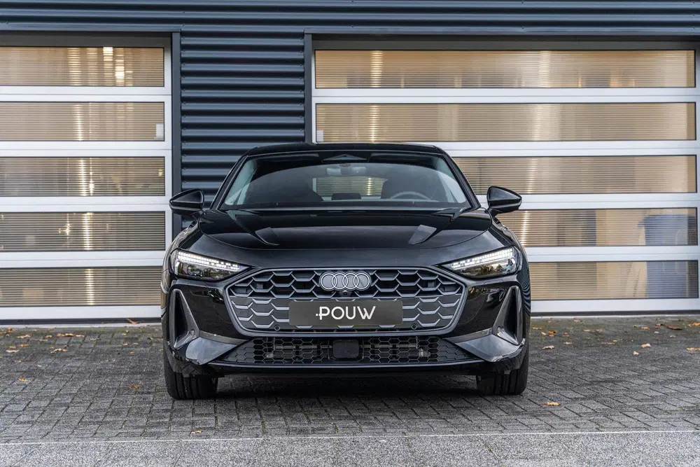 Audi A5 2.0 e-hybrid 299pk quattro Advanced Editio uit 2025, foto 6