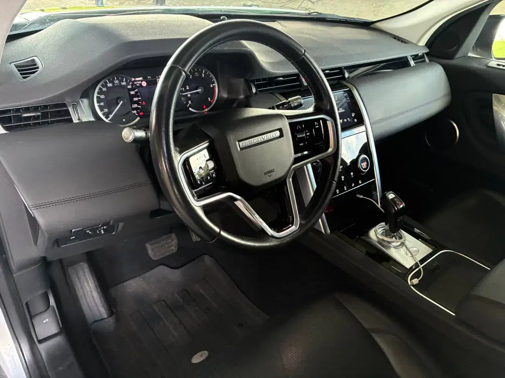 Land Rover Discovery Sport 2.0 D 165PK R-Dynamic aut 4x4 uit 2021, foto 15