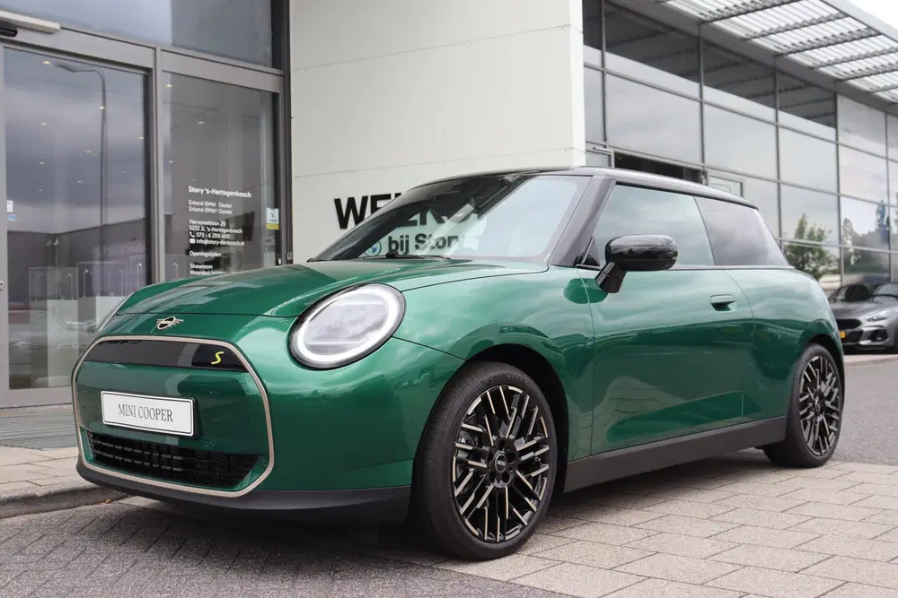 Mini Hatchback Cooper SE uit 2026, foto 5