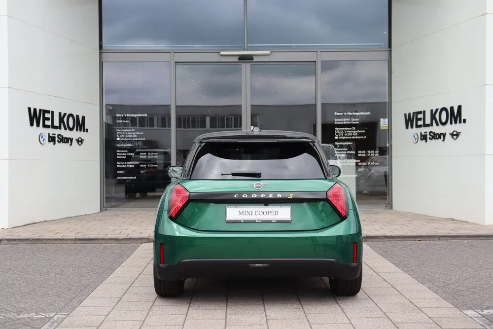 Mini Hatchback Cooper SE uit 2026, foto 6