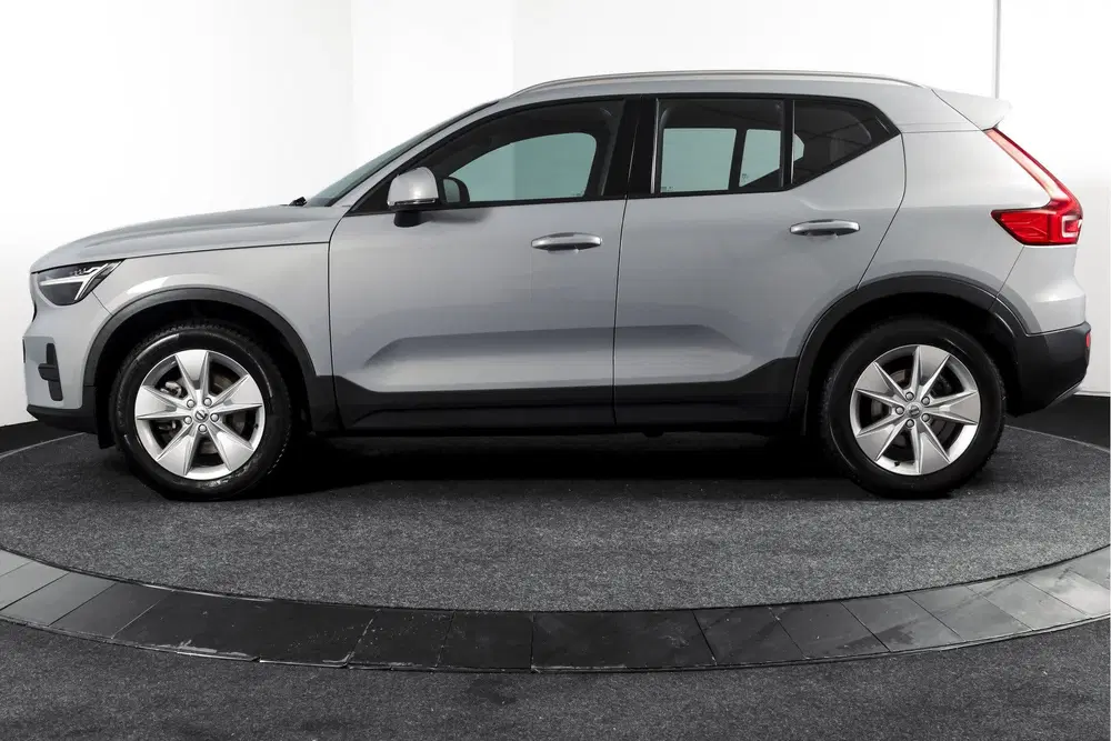 Volvo XC40 2.0 B3 165 PK Core uit 2023, foto 5
