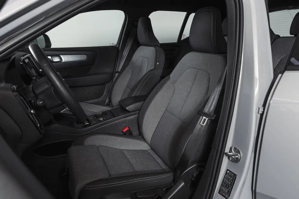 Volvo XC40 2.0 B3 165 PK Core uit 2023, foto 6