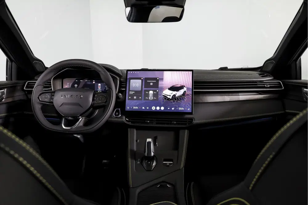 Lynk & Co 01 1.5 PHEV 276 PK More uit 2026, foto 3