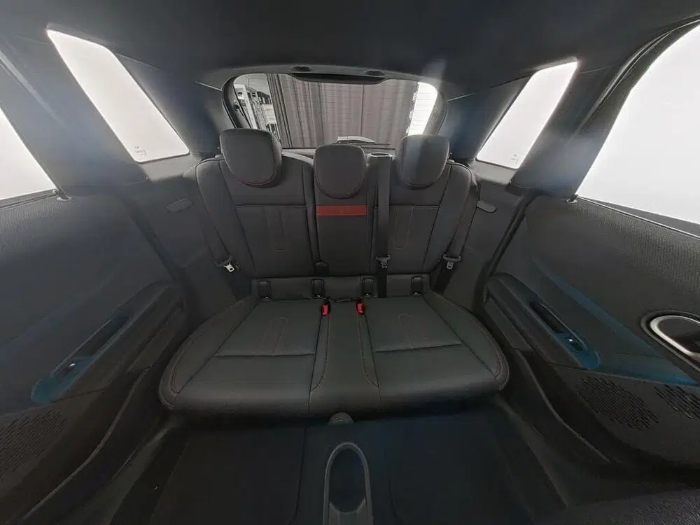 Mini Hatchback Cooper C Automaat uit 2025, foto 11