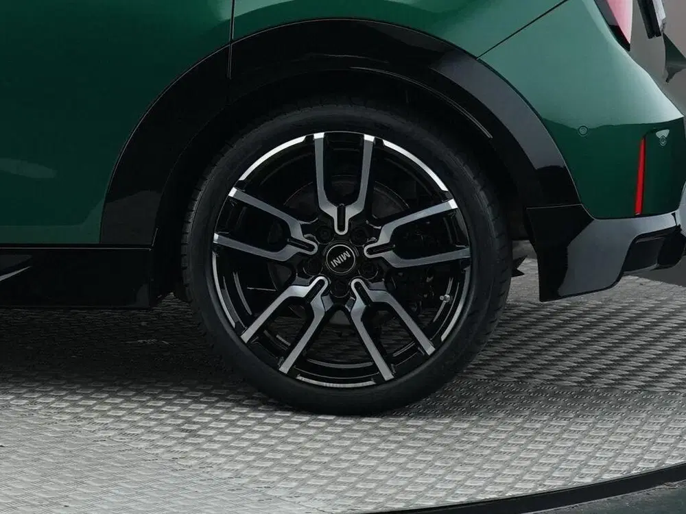 Mini Hatchback Cooper C Automaat uit 2025, foto 4
