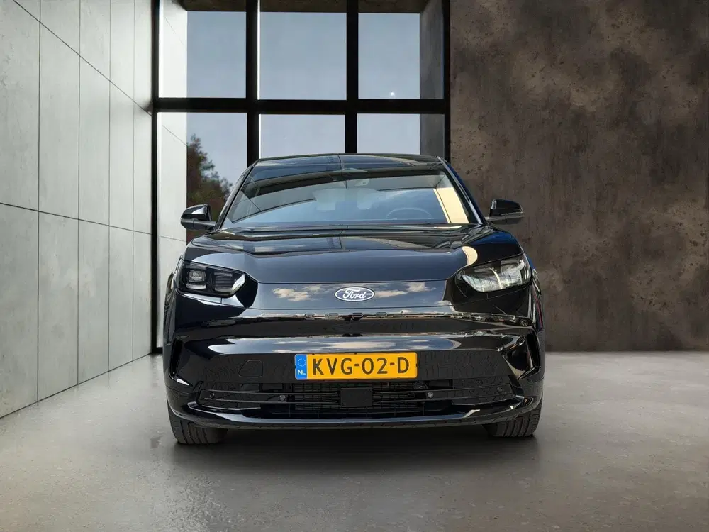 Ford Capri Premium Extended Range RWD 79 kWh uit 2026, foto 2