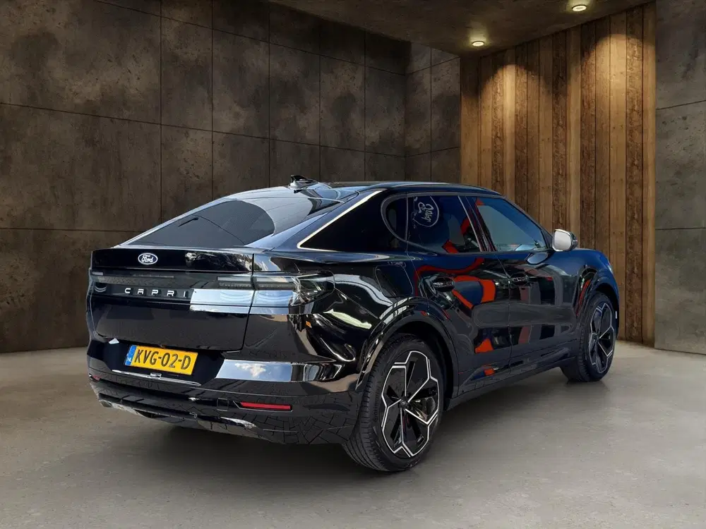 Ford Capri Premium Extended Range RWD 79 kWh uit 2026, foto 4