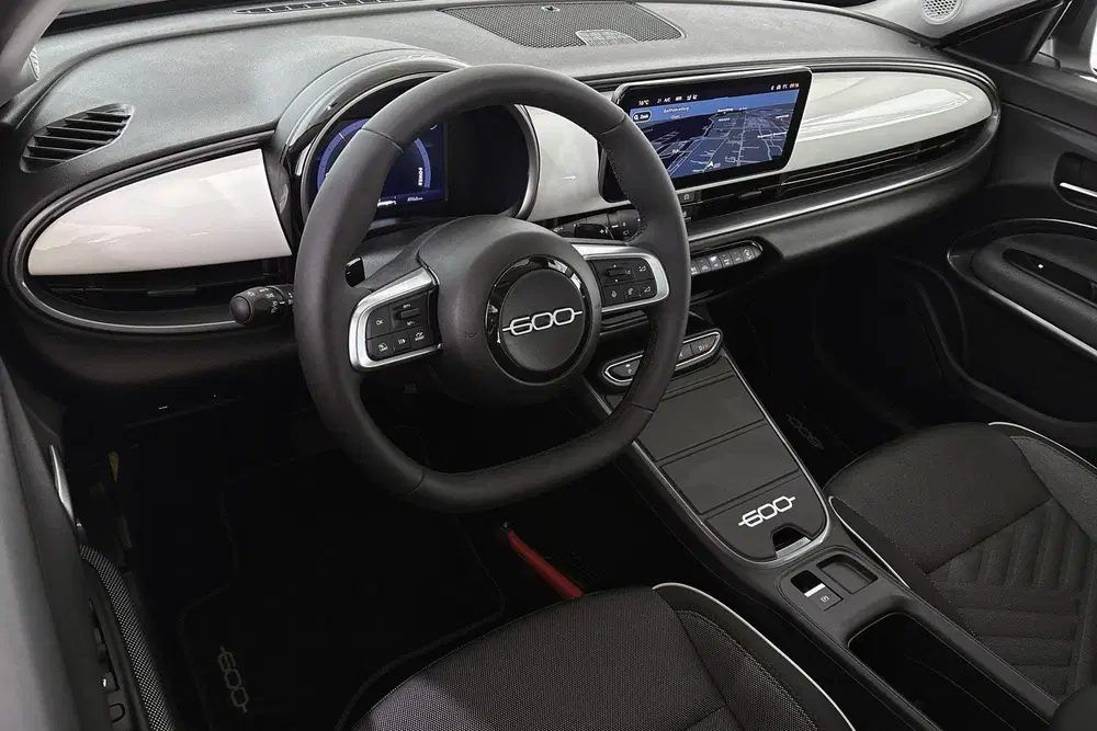 Fiat 600 1.2 Hybrid Icon Stoelverwarming Camera Key uit 2026, foto 5