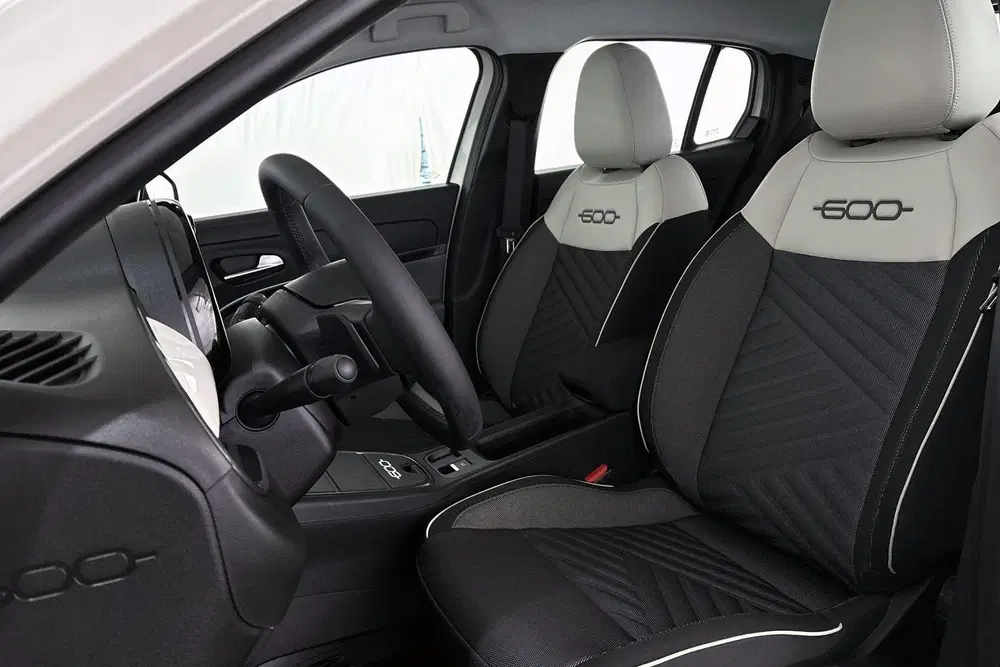 Fiat 600 1.2 Hybrid Icon Stoelverwarming Camera Key uit 2026, foto 6