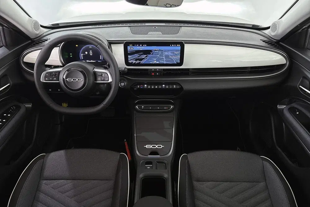 Fiat 600 1.2 Hybrid Icon Stoelverwarming Camera Key uit 2026, foto 7