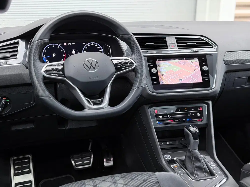 Volkswagen Tiguan 1.5 TSI R-Line Pano uit 2023, foto 12