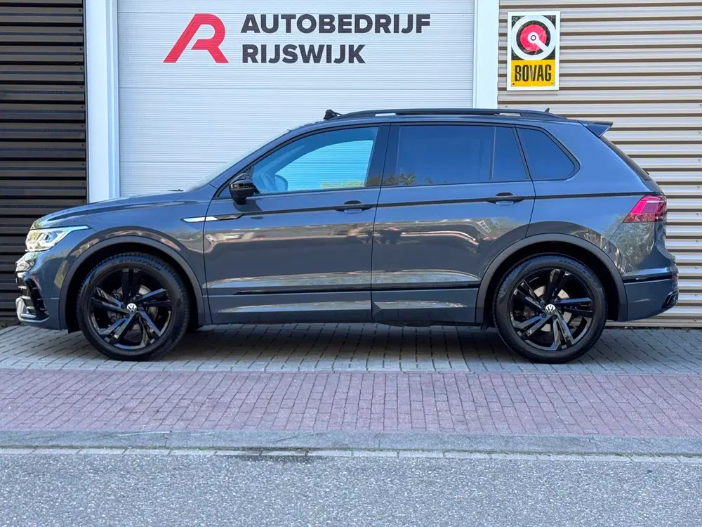 Volkswagen Tiguan 1.5 TSI R-Line Pano uit 2023, foto 2
