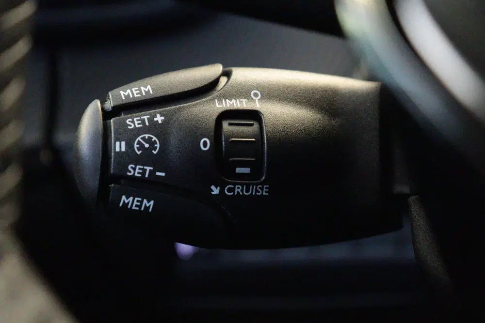 Peugeot 2008 EV Allure 54 kWh uit 2025, foto 10