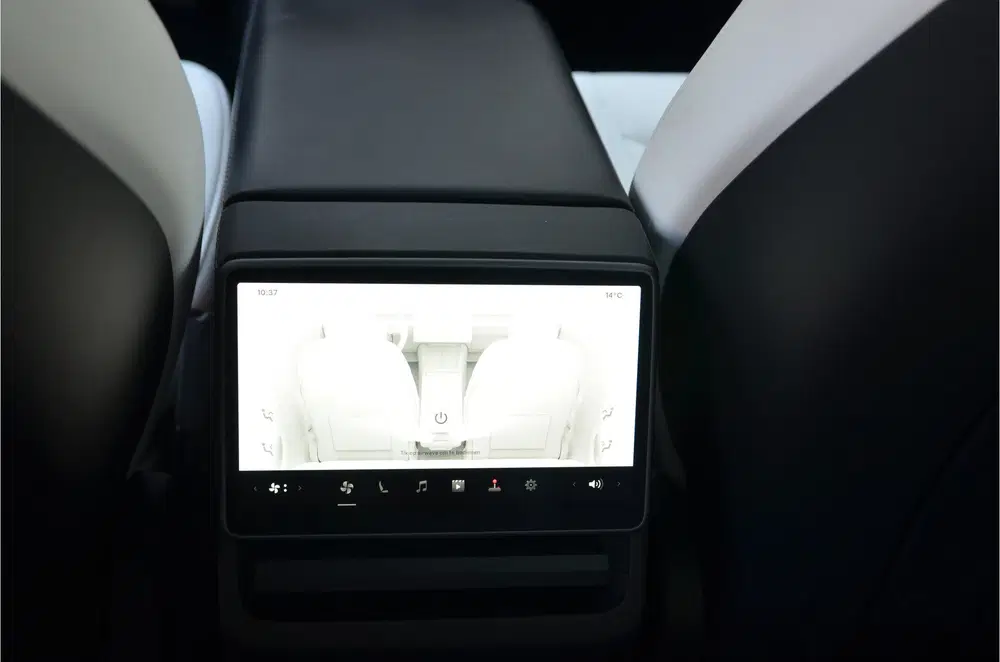 Tesla Model 3 Premium Long Range AWD 78 kWh Highland uit 2024, foto 13