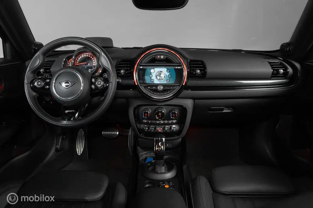 Mini Clubman 2.0 JCW ALL4 Chili PANO uit 2020, foto 13
