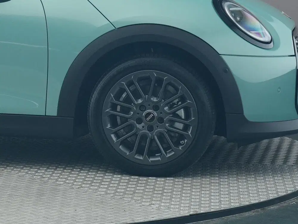 Mini Hatchback Cooper C Automaat uit 2025, foto 4