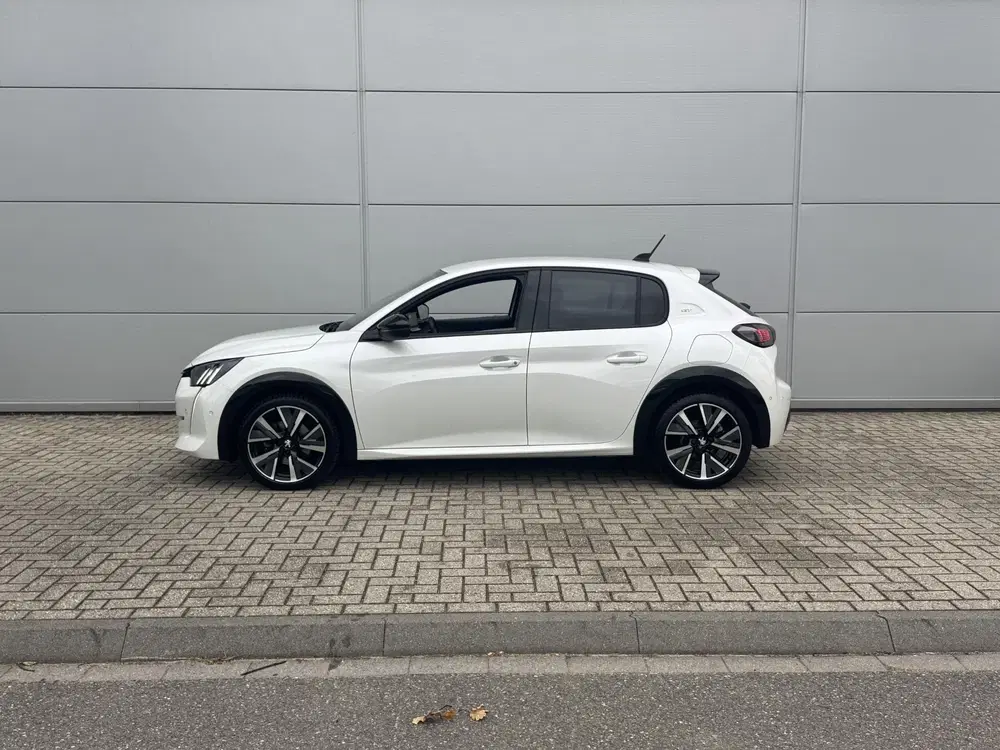 Peugeot 208 1.2 PureTech GT uit 2021, foto 3