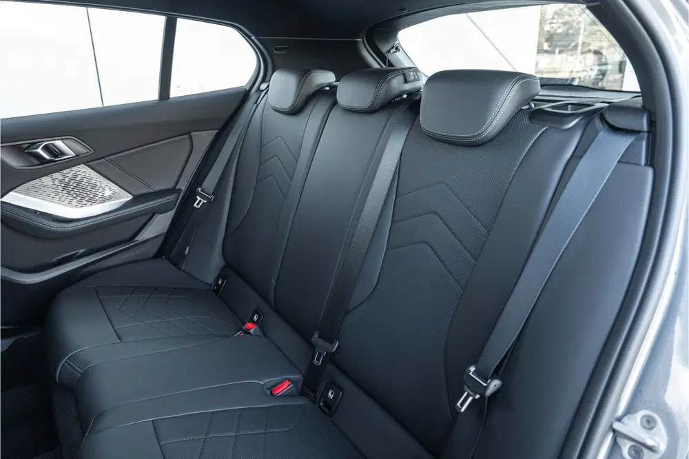 BMW 1-serie 120 M Sport Automaat uit 2025, foto 5