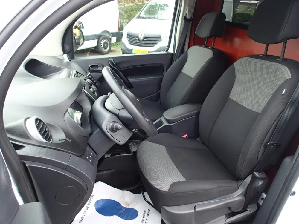 Renault Kangoo 1.5 Blue dCi 95 Comfort VOORZIEN VAN AIRCO uit 2020, foto 13