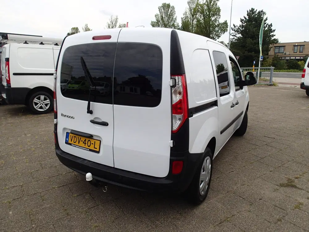 Renault Kangoo 1.5 Blue dCi 95 Comfort VOORZIEN VAN AIRCO uit 2020, foto 5