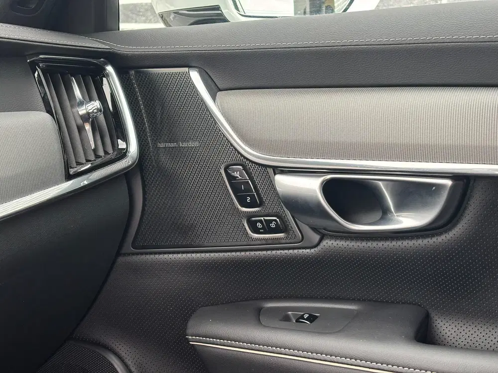 Volvo V90 2.0 T6 Plug-in hybrid AWD Plus Bright uit 2023, foto 12