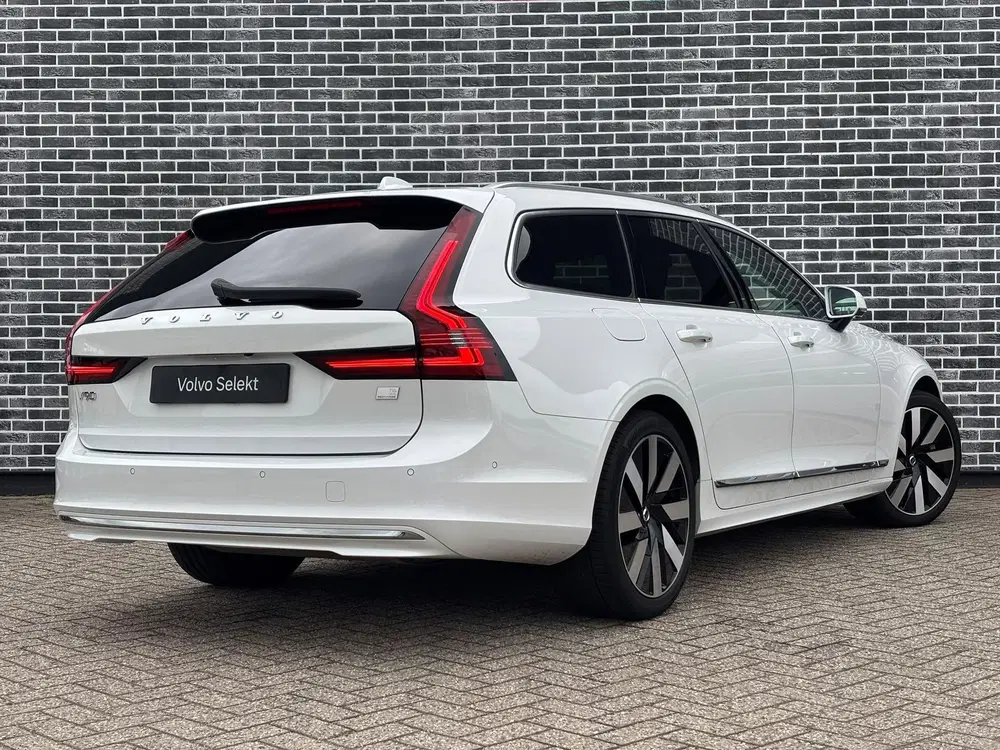 Volvo V90 2.0 T6 Plug-in hybrid AWD Plus Bright uit 2023, foto 6