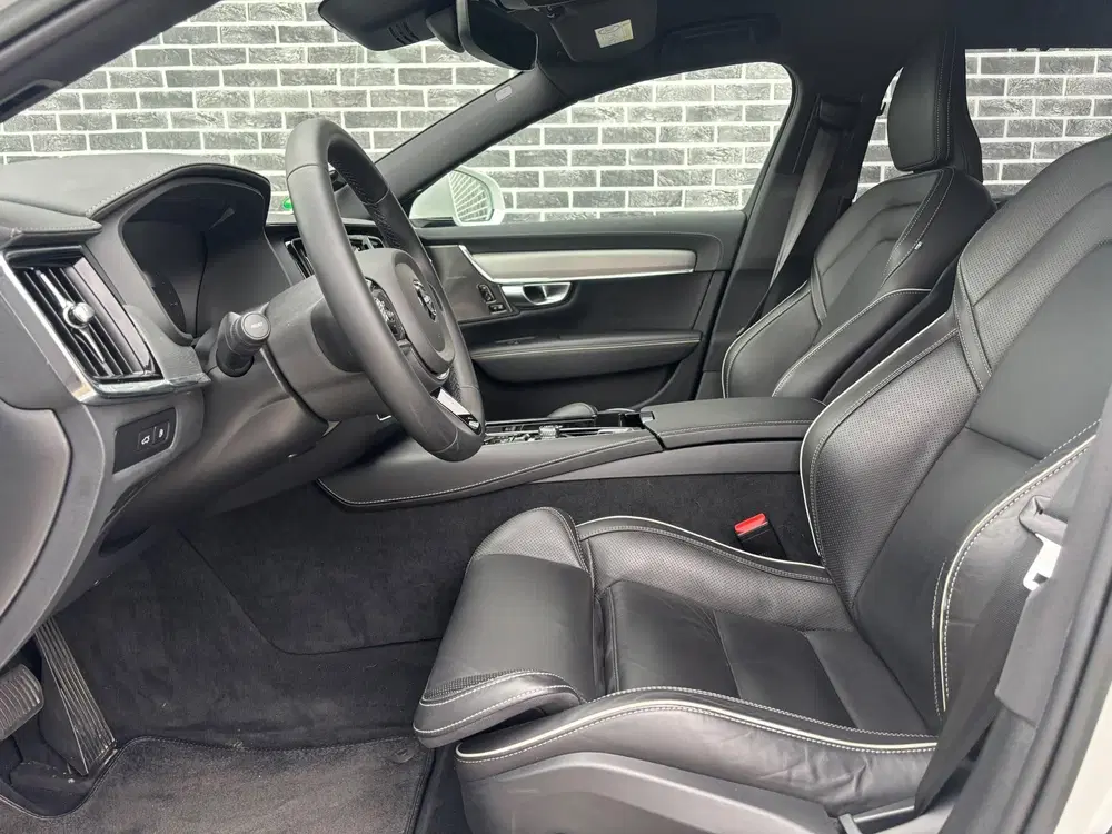 Volvo V90 2.0 T6 Plug-in hybrid AWD Plus Bright uit 2023, foto 7