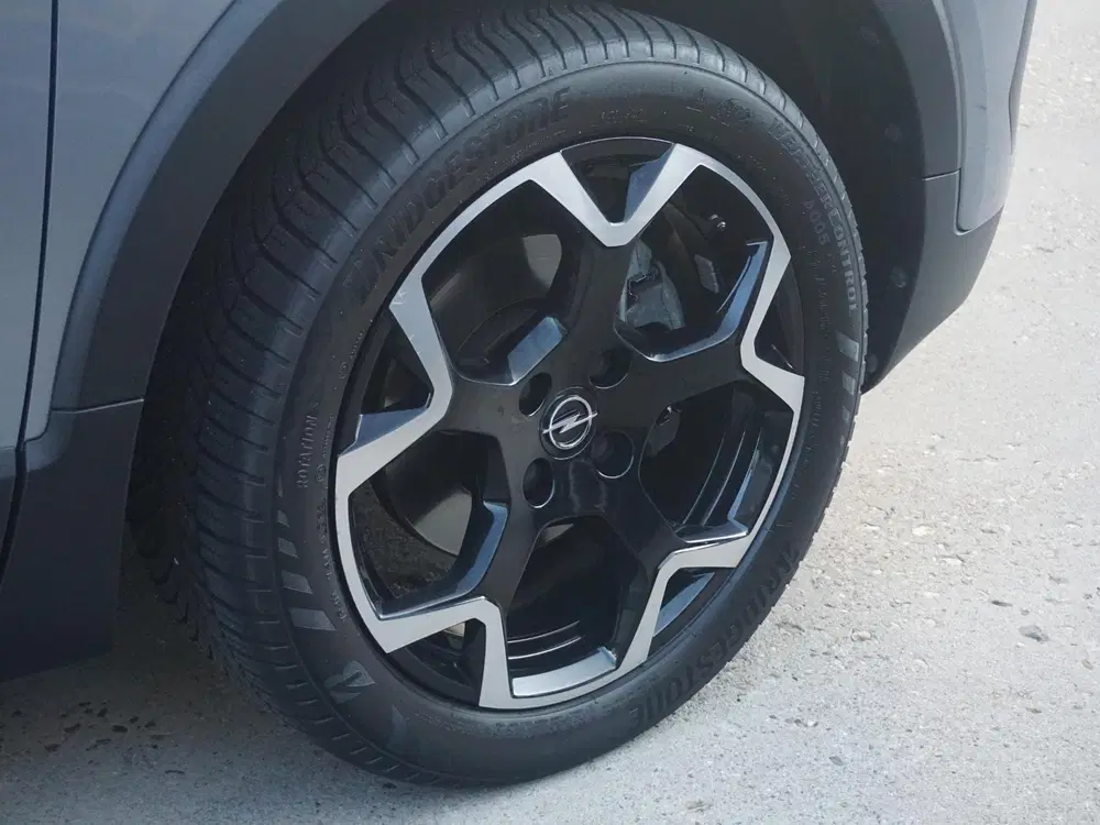 Opel Crossland 1.2 Turbo GS Line uit 2022, foto 3