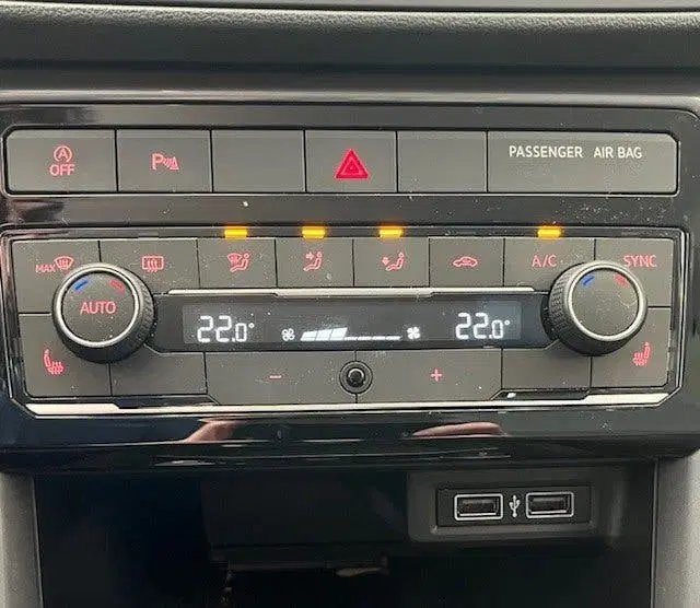 Volkswagen T-Cross 1.0 TSI Style uit 2020, foto 12
