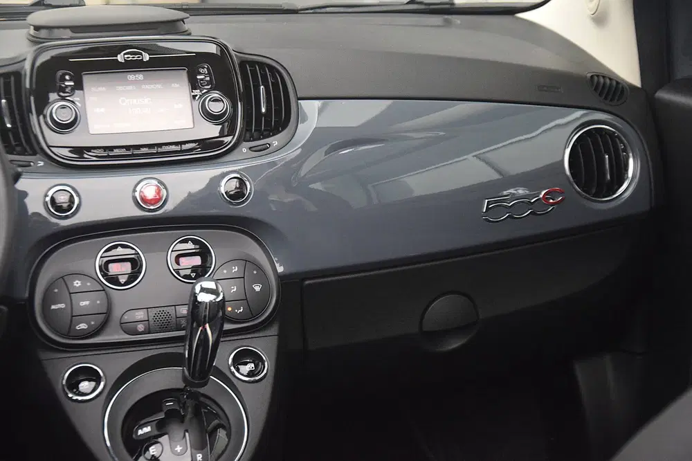 Fiat 500C 1.2 Lounge LEER uit 2019, foto 13