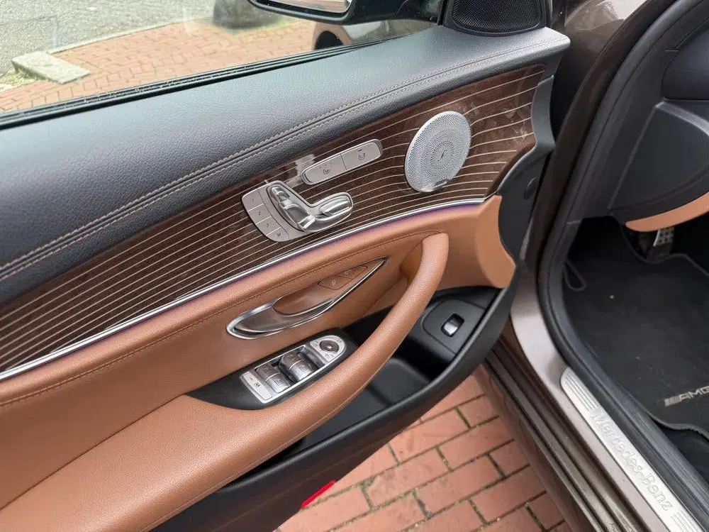 Mercedes-Benz E-Klasse 200 Premium Plus uit 2019, foto 13