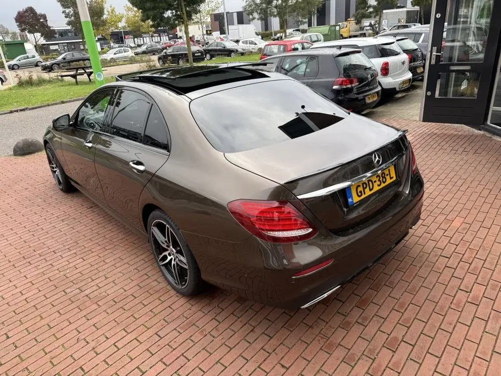 Mercedes-Benz E-Klasse 200 Premium Plus uit 2019, foto 3