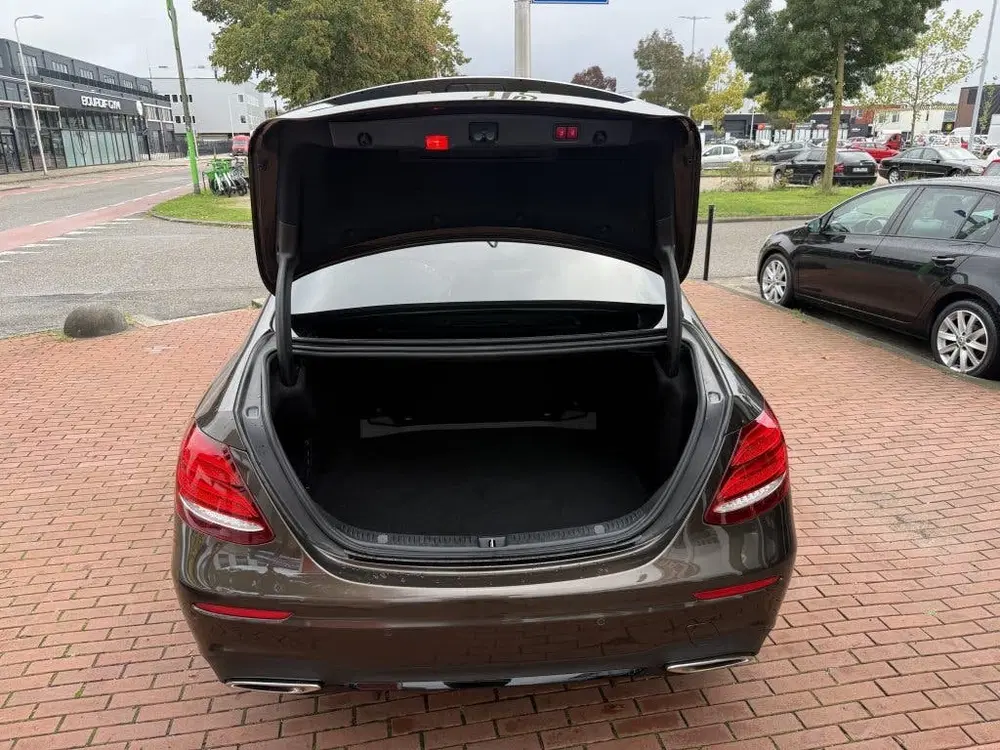 Mercedes-Benz E-Klasse 200 Premium Plus uit 2019, foto 6